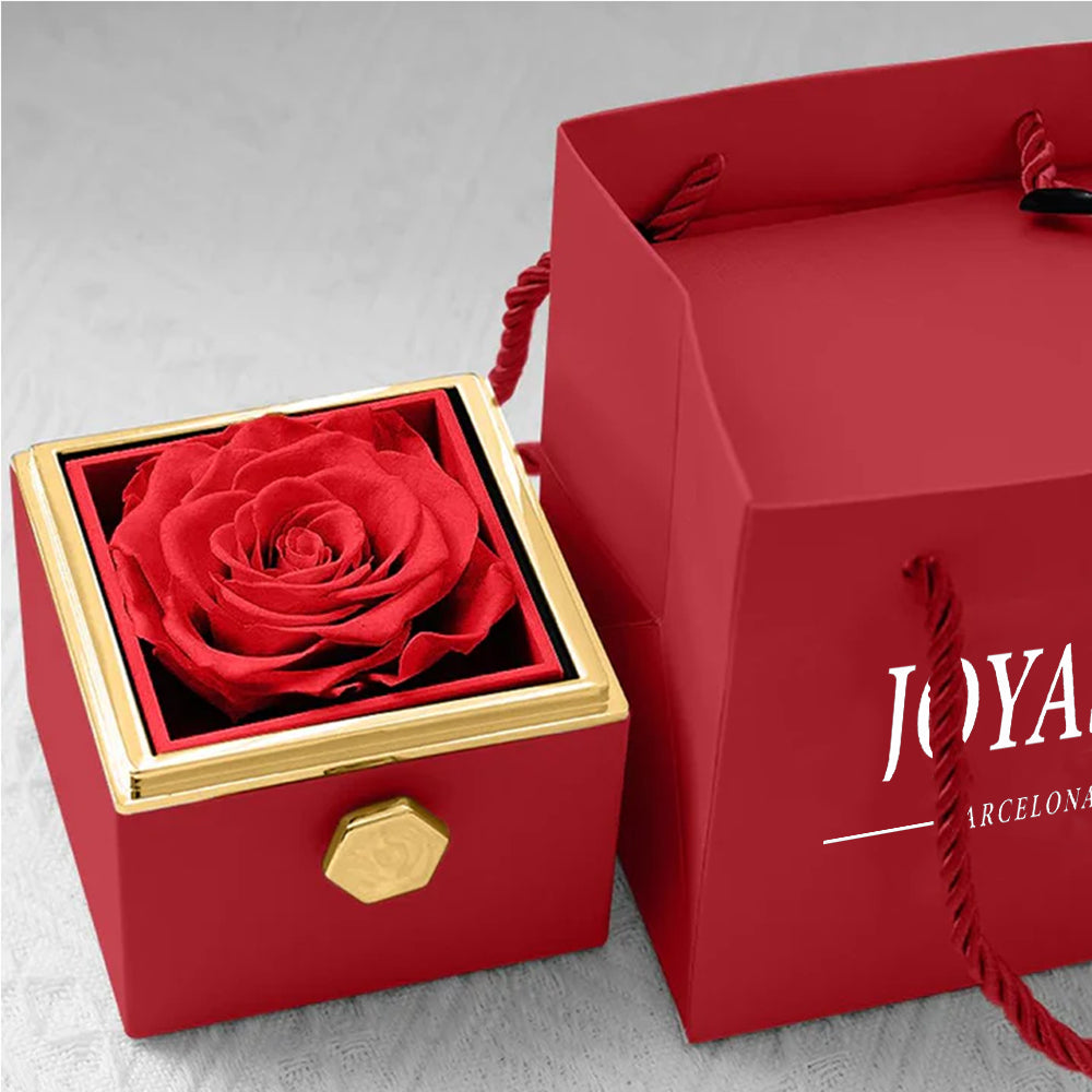 COLLAR GRABADO CON CAJA DE ROSA ETERNA